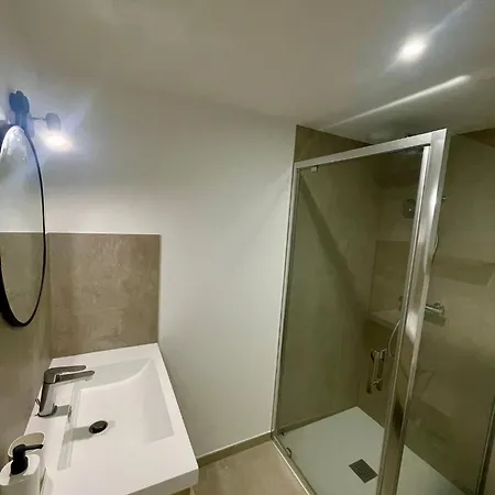 Maison De Caractere Renovee Avec Terrain De Petanque