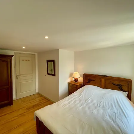 Maison De Caractere Renovee Avec Terrain De Petanque Semesterbostad Saint-Cirgues-de-Jordanne