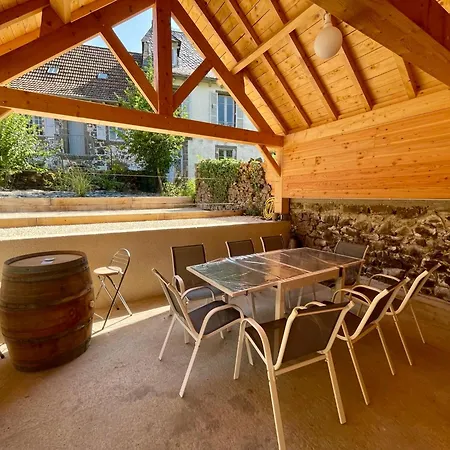 Semesterbostad Maison De Caractere Renovee Avec Terrain De Petanque *